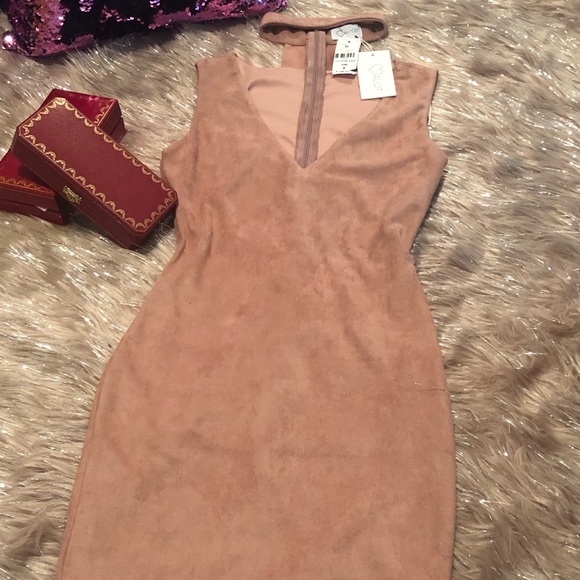 beautiful brand new dress - Picture 4 of 8